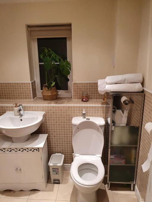 Beautiful Ensuite Room Веллингборо Экстерьер фото